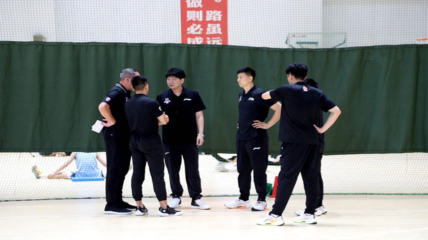 94岁尼克斯名宿:看旧主冲冠,没什么紧张
